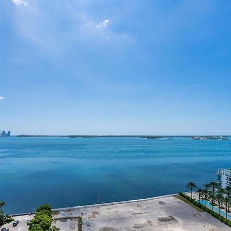 Miami Vice Oceanfront Sky Villa Екстер'єр фото