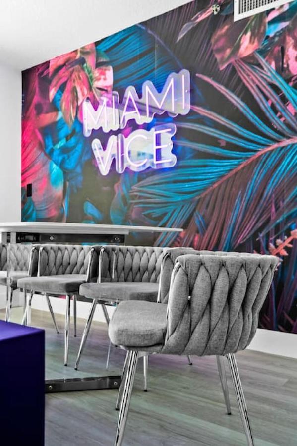 Miami Vice Oceanfront Sky Villa Екстер'єр фото
