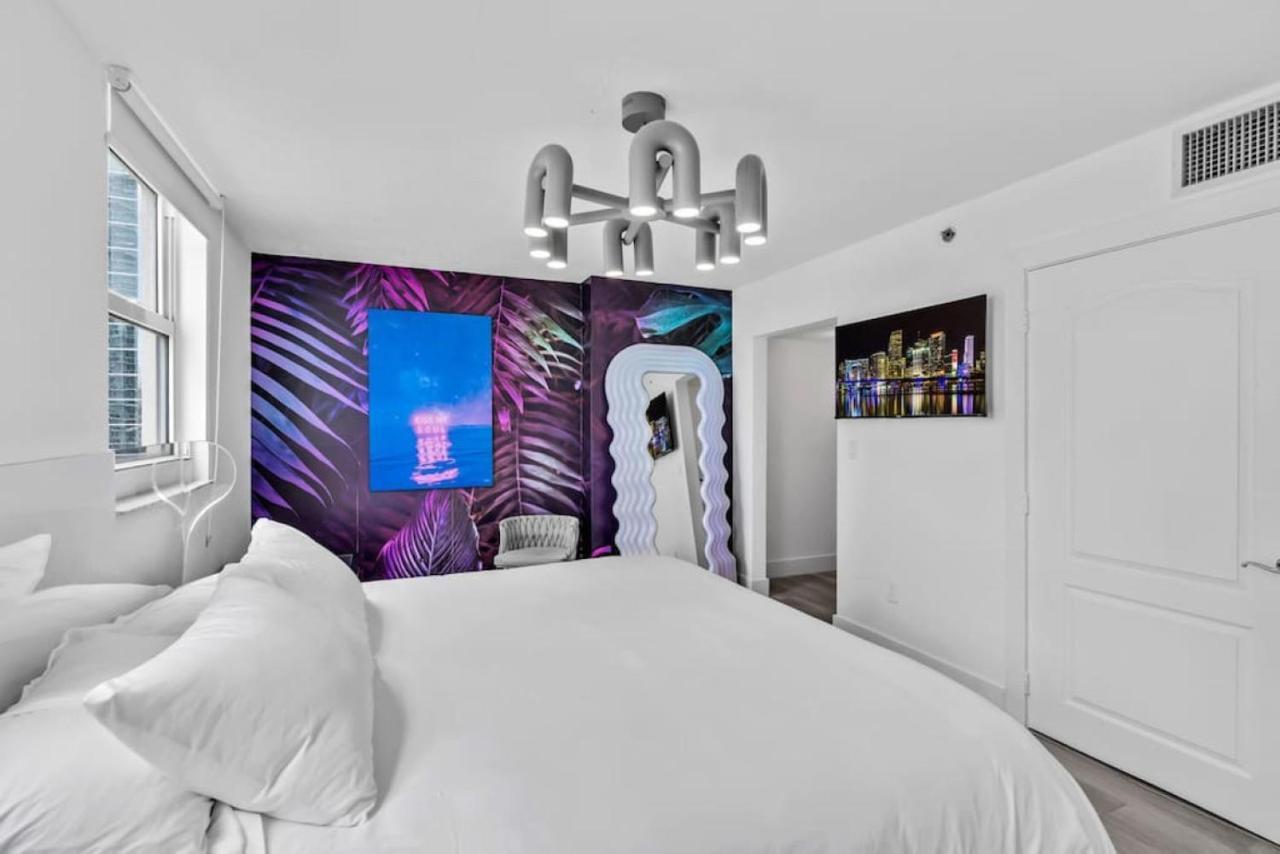 Miami Vice Oceanfront Sky Villa Екстер'єр фото