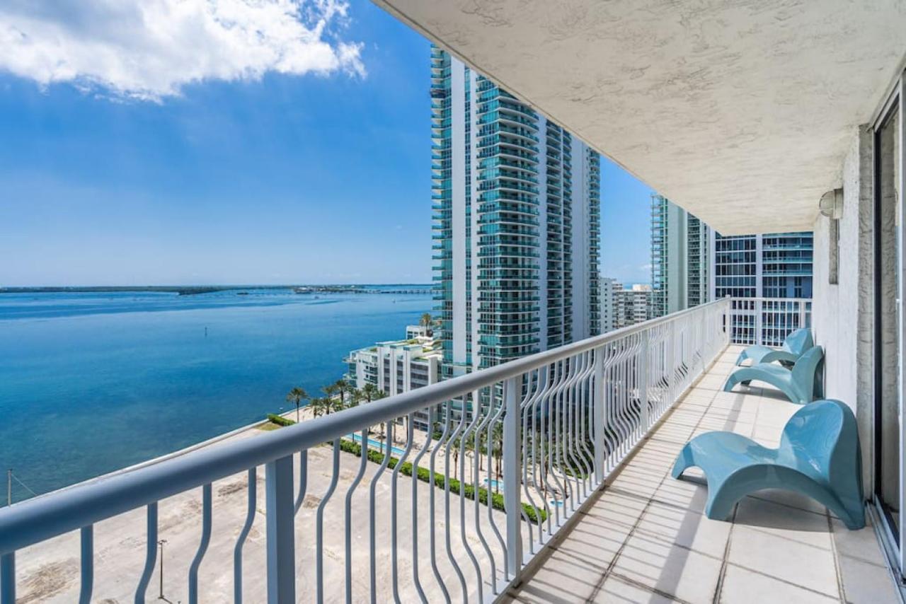 Miami Vice Oceanfront Sky Villa Екстер'єр фото